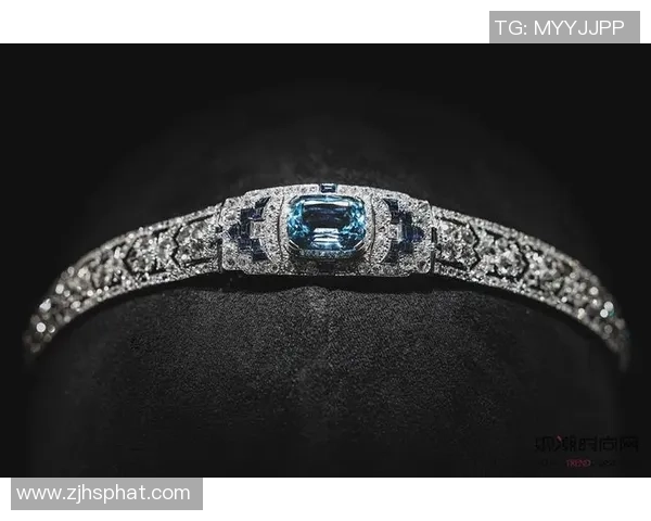 球星项链推荐与足球潮流结合 引领时尚与运动风潮 球星项链推荐与足球潮流结合 引领时尚与运动风潮